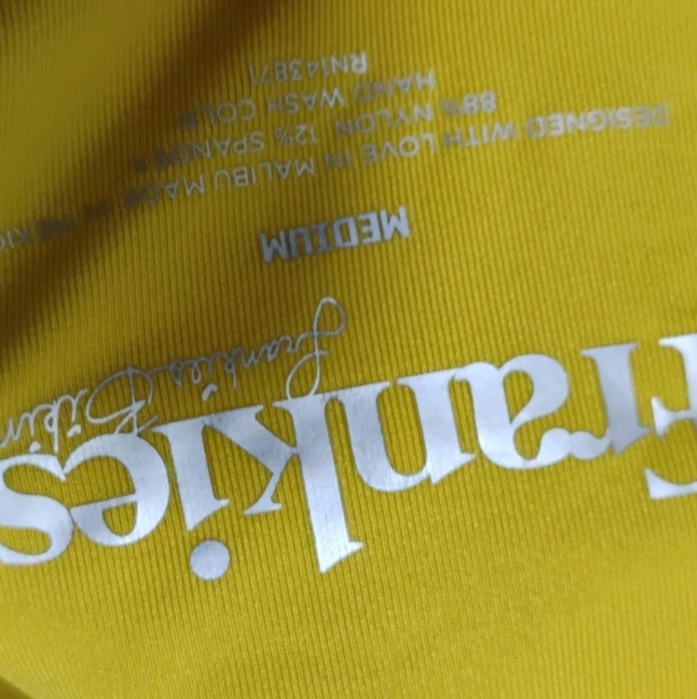 Frankie's Bikinis Women Yellow Ribbed Notched Neckline Cutout Bikini Top Sz M